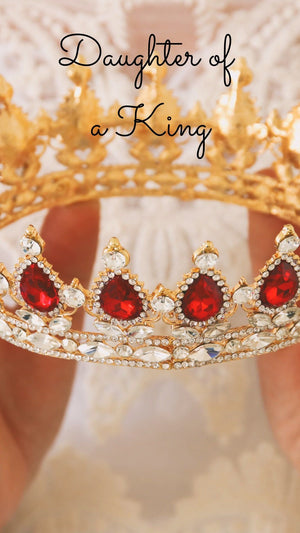Daughter of a Heavenly King Phone Wallpapers - Bee The Light