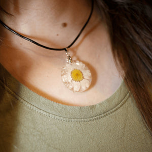The Claire necklace - Bee The Light